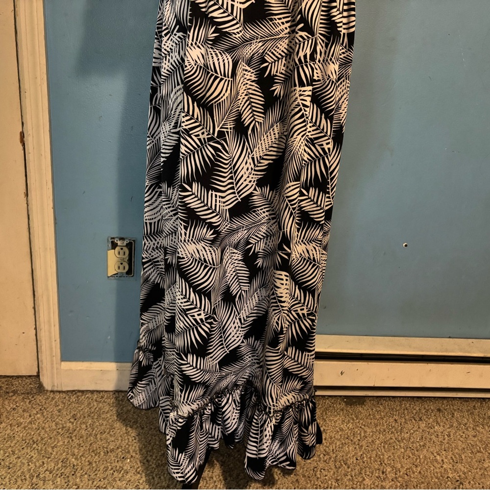 Signature Collection, One Shoulder, Ruffle, Maxi Dress - Picture 3 of 8